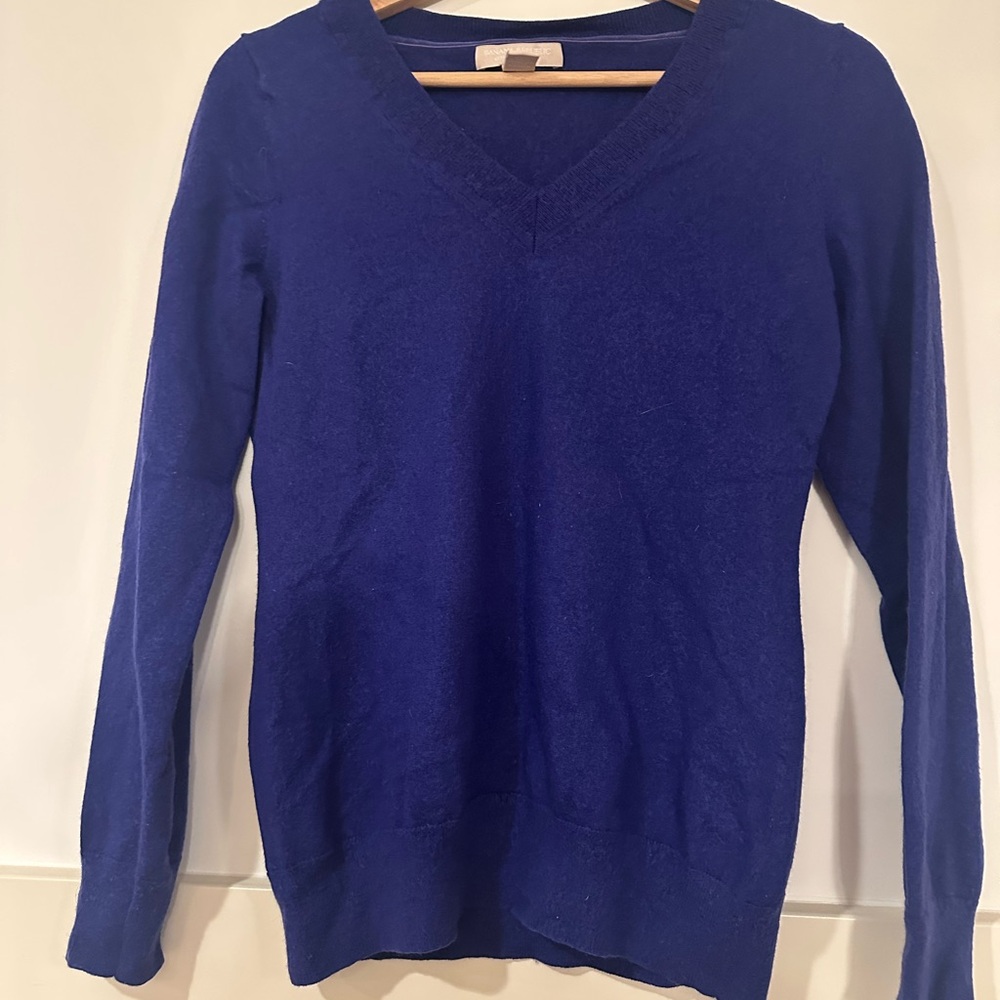 Banana‎ Republic Women's V-Neck Sweater extra fine merino wool indigo blue